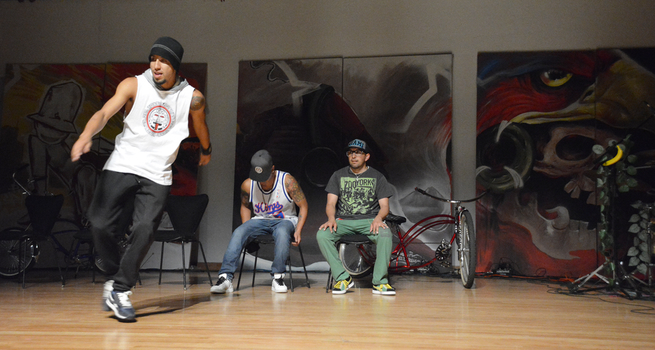 Fotografía de la "Batalla 7 to Smoke" (Grand Slam Jam)" que se llevó a cabo el 31 de mayo de 2015 como parte del encuentro internacional Danza Urbana Generación Hip Hop realizado en el Centro Nacional de las Artes.