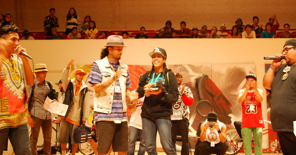 Fotografía de la premiación que se llevó a cabo el 31 de mayo de 2015 como parte del encuentro internacional Danza Urbana Generación Hip Hop realizado en el Centro Nacional de las Artes.